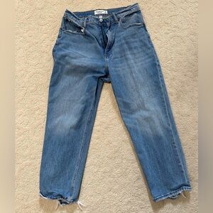 Abercrombie & Fitch Ankle Straight Ultra High Rise - Size 30 short *Worn Twice